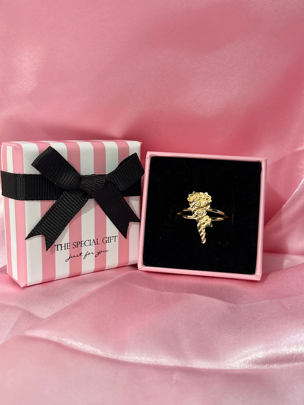 Betty Boop Body Ring